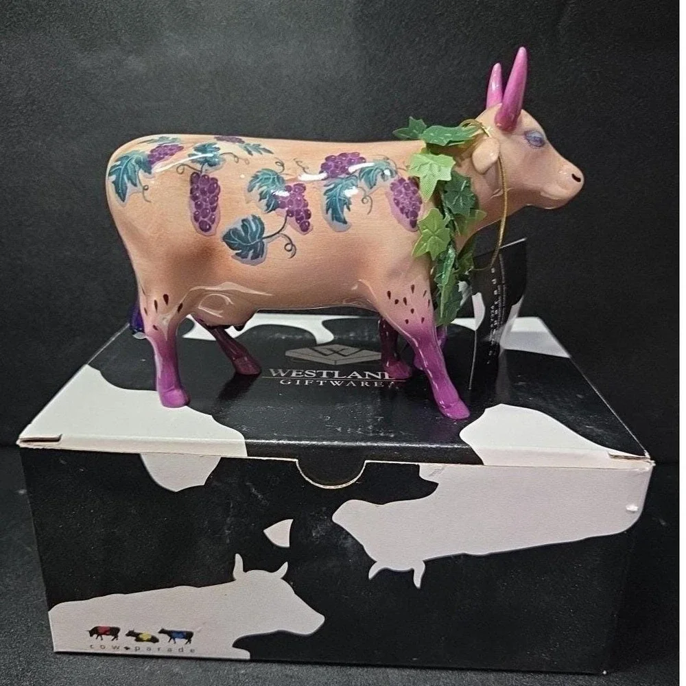 Cow Parade Fine Wine Bovine Figurine, Westland Giftware, #7324, Box and tag